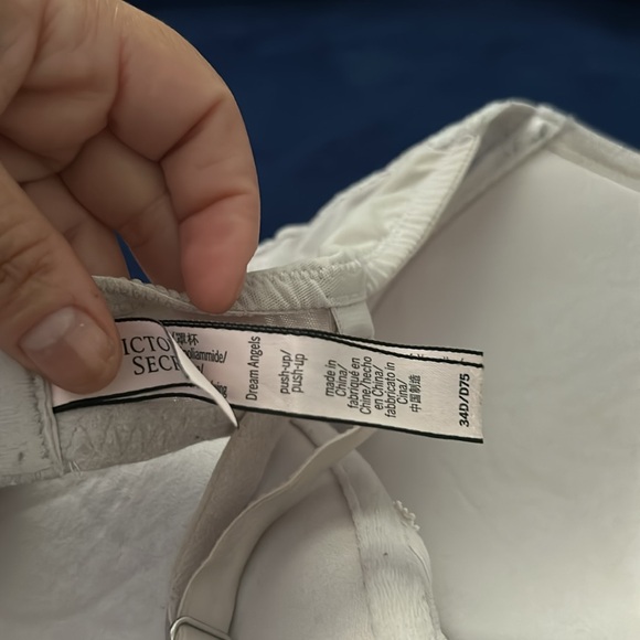 3 push up victoria secrets bras for the price of one, 34D - Picture 8 of 8